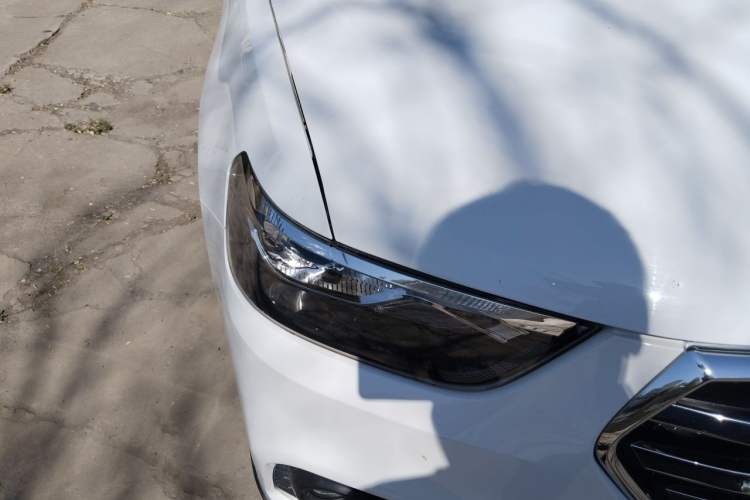 Used Haval H6 2019 Sport Edition 1.5T Automatic Two-Wheel Drive Prestige Smart Connectivity Model China VI Right Front Headlight
