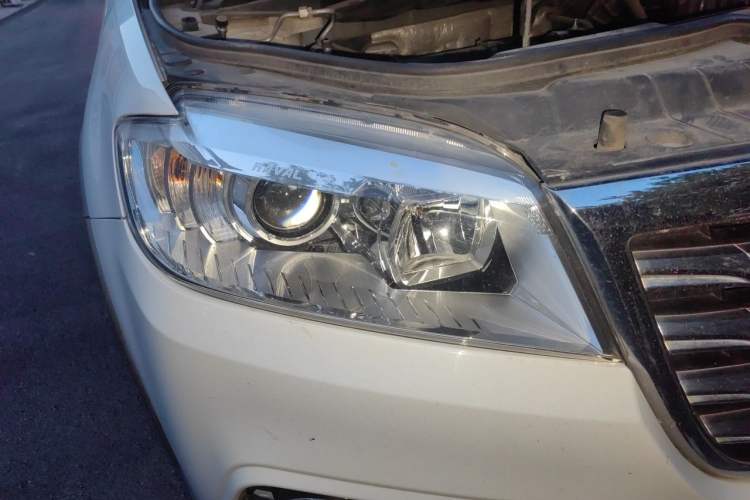 Used Haval H6 2019 Sport Edition 1.5T Automatic Two-Wheel Drive Elite Model China VI Right Front Headlight