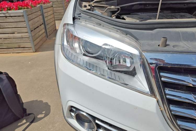 Used Haval H6 2019 Sport Edition 1.5T Automatic Two-Wheel Drive Elite Model China VI Right Front Headlight