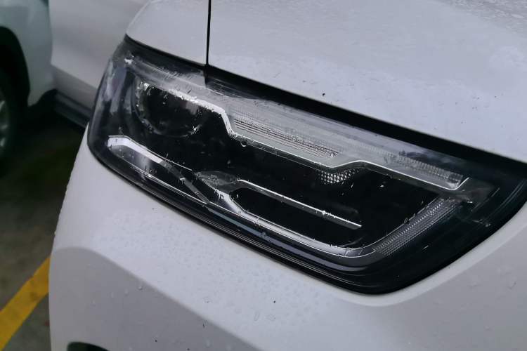Used Haval H6 2019 2.0 GDIT Automatic Luxury Smart Connectivity Version China V Standard Right Front Headlight