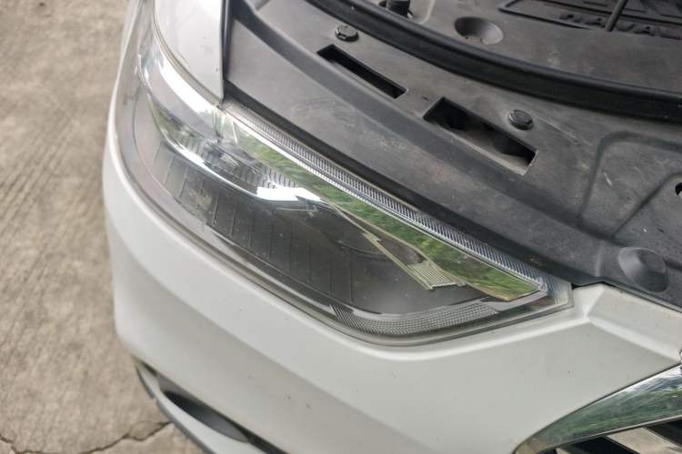 Used Haval H6 2019 Sport Edition 1.5T Automatic Two-Wheel Drive Elite Model China VI Right Front Headlight