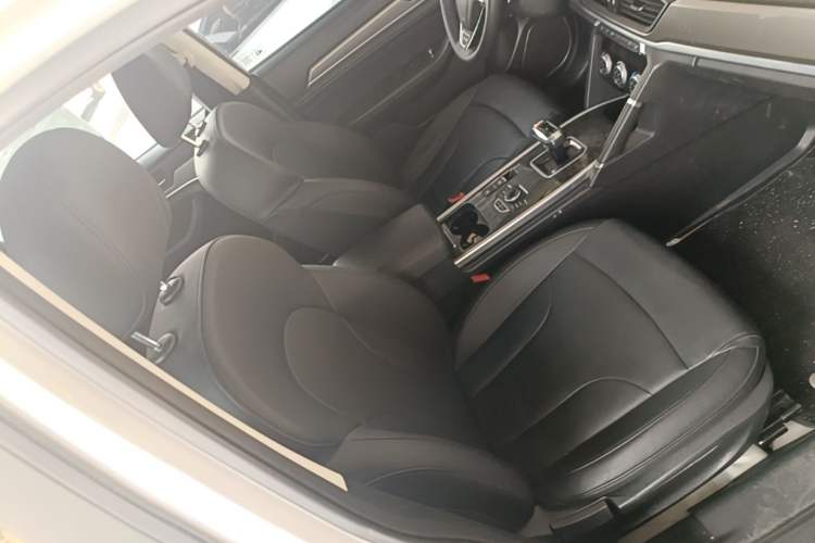 Used Haval H6 2019 Sport Edition 1.5T Automatic Two-Wheel Drive Elite Model China VI Right Front Seat