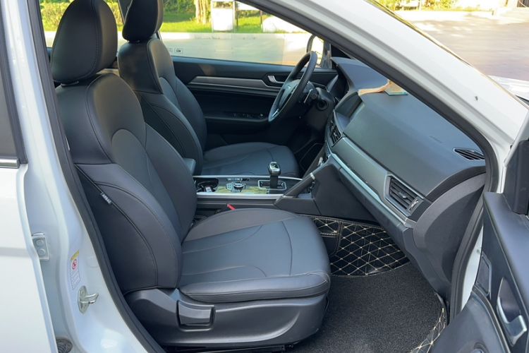 Used Haval H6 2019 Sport Edition 1.5T Automatic Two-Wheel Drive Elite Model China VI Right Front Seat