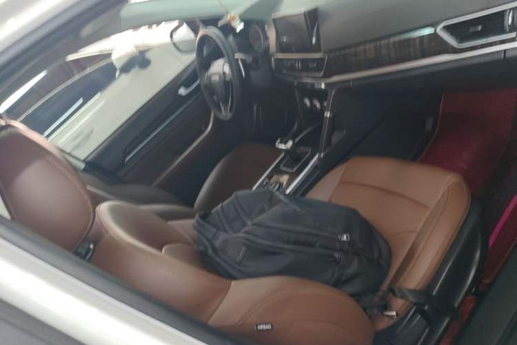 Used Haval H6 2019 Sport Edition 1.5T Automatic Two-Wheel Drive Elite Model China VI Right Front Seat