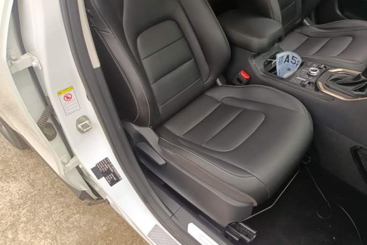 Used Haval H6 2019 Blue Label 1.5 GDIT Automatic Luxury Smart Connectivity Edition Right Front Seat
