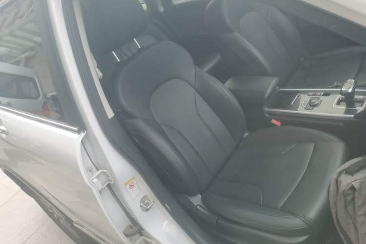 Used Haval H6 2019 Sport Edition 1.5T Automatic Two-Wheel Drive Elite Model China VI Right Front Seat