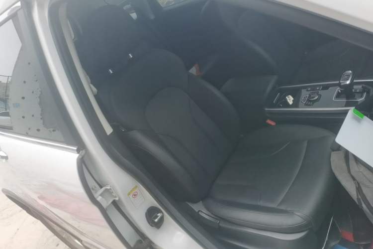 Used Haval H6 2019 Sport Edition 1.5T Automatic Two-Wheel Drive Elite Model China VI Right Front Seat