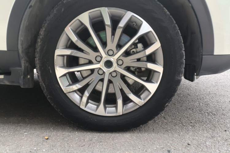 Used Haval H6 2019 1.5 GDIT Automatic Luxury Smart Connect Edition Emission Standard China V Right Front Wheel Hub