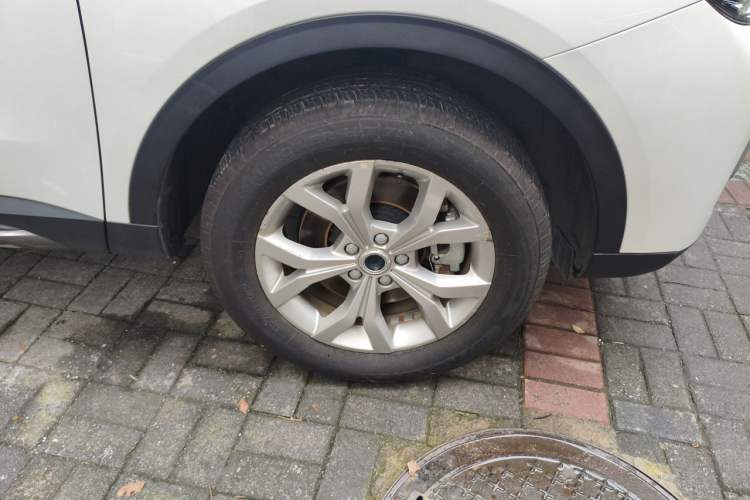 Used Haval H6 2019 Red Label 1.5 GDIT Automatic Champion Edition Right Front Wheel Hub