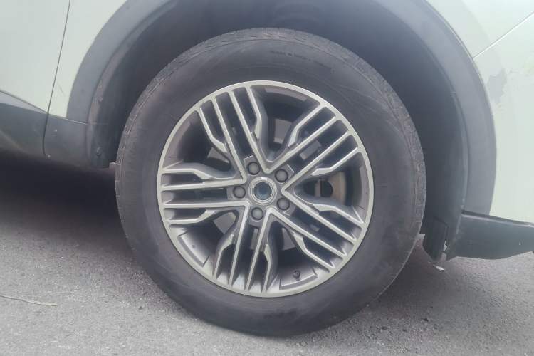 Used Haval H6 2019 Blue Label 1.5 GDIT Automatic Urban Edition Right Front Wheel Hub