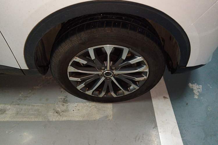 Used Haval H6 2019 Blue Label 1.5 GDIT Automatic Luxury Smart Connectivity Edition Right Front Wheel Hub