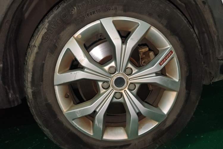 Used Haval H6 2019 Red Label 1.5 GDIT Automatic Champion Edition Right Front Wheel Hub