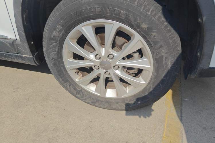 Used Haval H6 2019 Sport Edition 1.5T Automatic Two-Wheel Drive Prestige Smart Connectivity Model China VI Right Front Wheel Hub