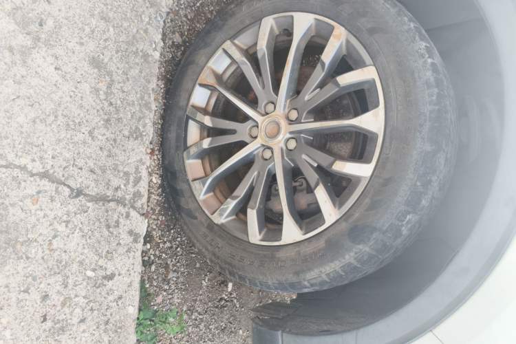 Used Haval H6 2019 Blue Label 2.0 GDIT Automatic Luxury Smart Connectivity Edition Right Front Wheel Hub