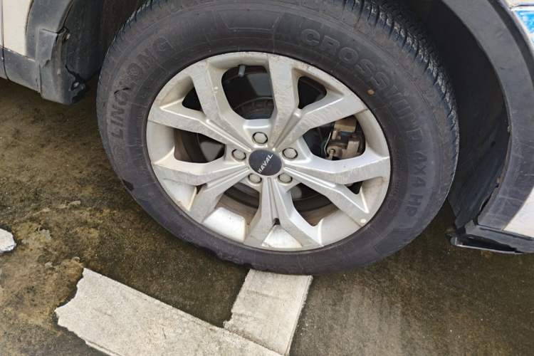 Used Haval H6 2019 Red Label 2.0 GDIT Automatic Champion Edition Right Front Wheel Hub