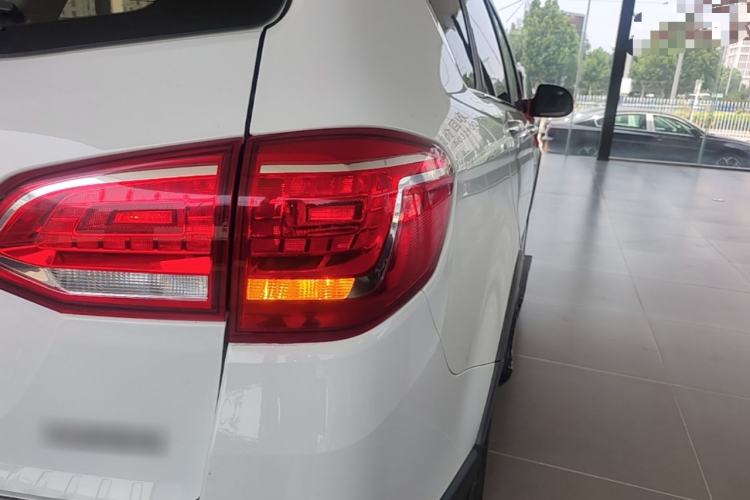 Used Haval H6 2019 Sport Edition 1.5T Manual Two-Wheel Drive Elite Model China VI Standard Right Rear Taillight