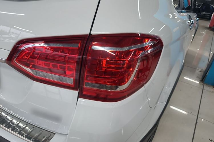 Used Haval H6 2019 Sport Edition 1.5T Automatic Two-Wheel Drive Elite Model China VI Right Rear Taillight