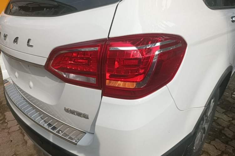 Used Haval H6 2019 Sport Edition 1.5T Manual Two-Wheel Drive Elite Model China VI Standard Right Rear Taillight