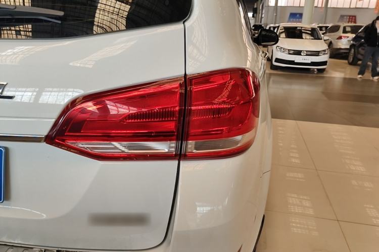 Used Haval H6 2019 Sport Edition 1.5T Automatic Two-Wheel Drive Elite Model China VI Right Rear Taillight