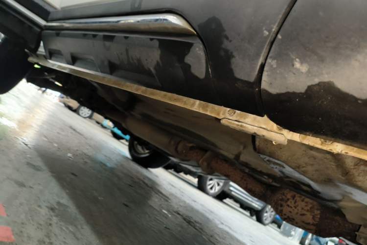 Used Haval H6 2019 Blue Label 1.5 GDIT Automatic Champion Edition Right Side Sill