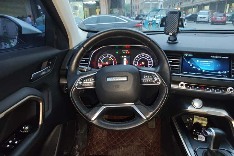 Used Haval H6 2019 2.0 GDIT Automatic Luxury Smart Connectivity Version China V Standard Steering Wheel
