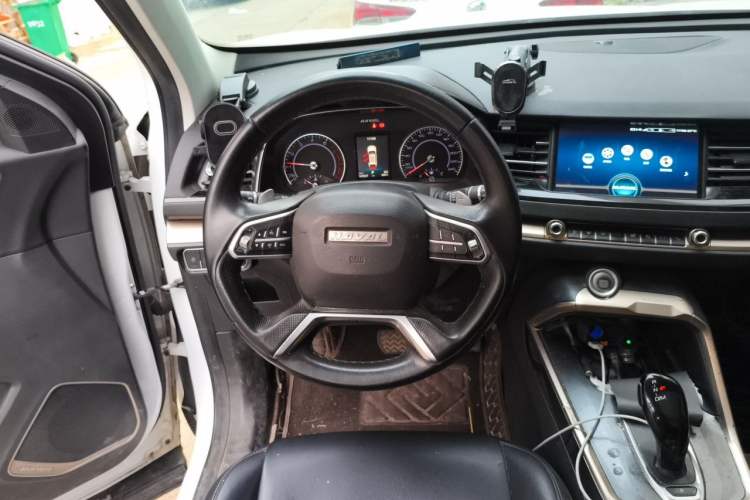 Used Haval H6 2019 1.5 GDIT Automatic Luxury Smart Connect Version China VI Standard Steering Wheel