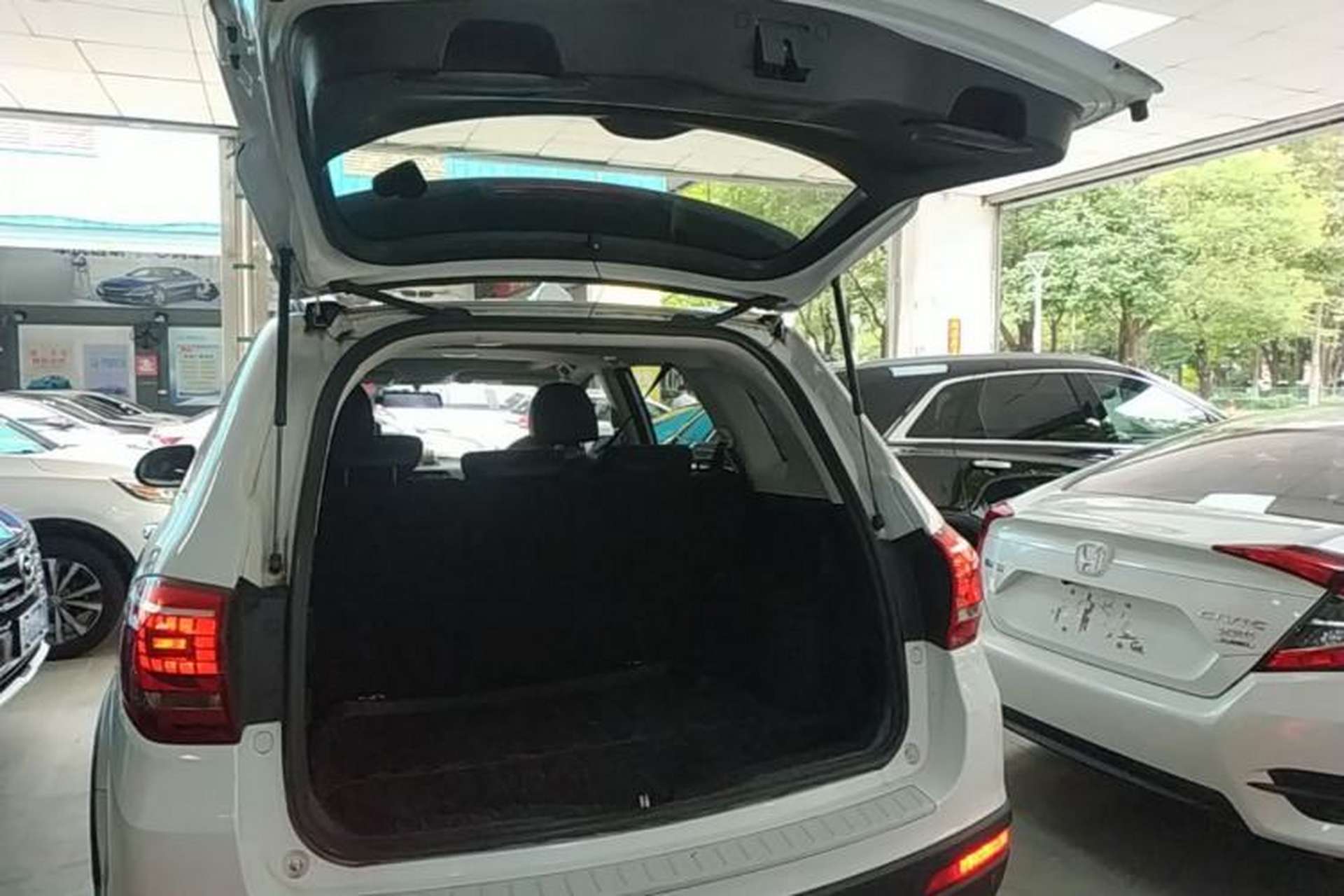 Used Haval H6 2019 Sport Edition 1.5T Automatic Two-Wheel Drive Elite Model China VI Trunk