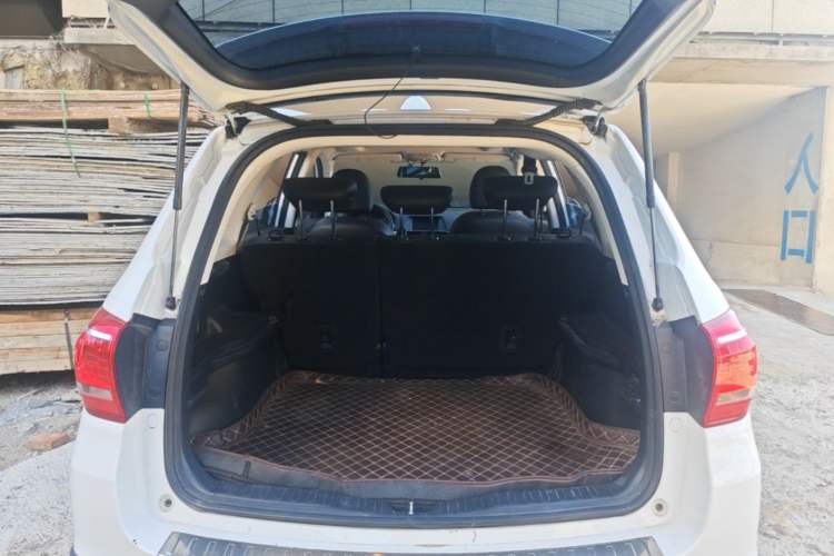 Used Haval H6 2019 Sport Edition 1.5T Automatic Two-Wheel Drive Elite Model China VI Trunk