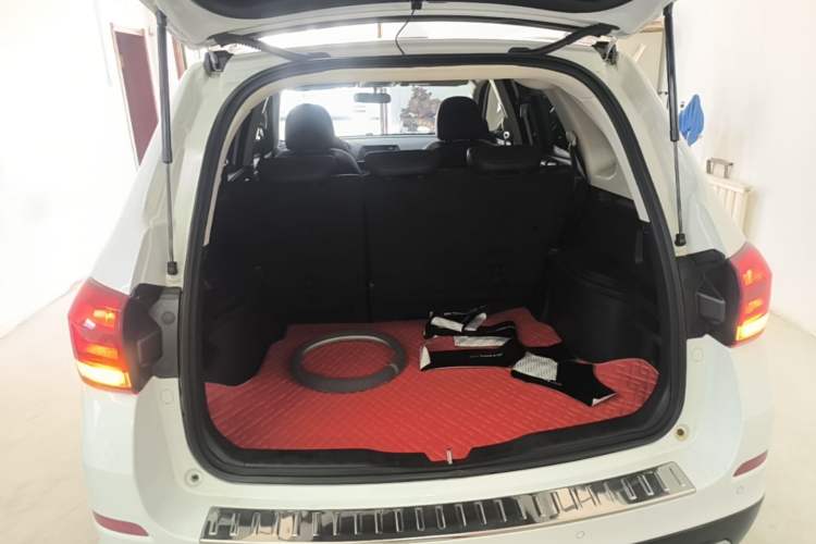 Used Haval H6 2019 Sport Edition 1.5T Automatic Two-Wheel Drive Elite Model China VI Trunk