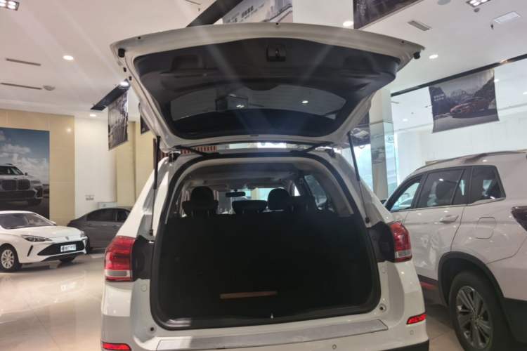 Used Haval H6 2019 Sport Edition 1.5T Automatic Two-Wheel Drive Elite Model China VI Trunk