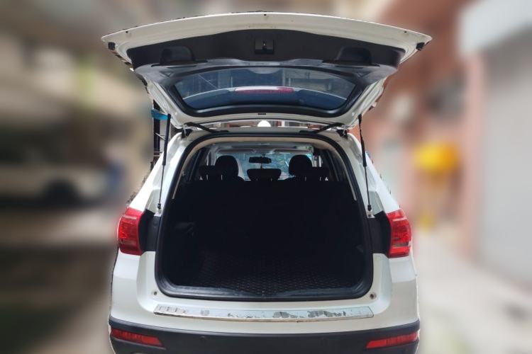Used Haval H6 2019 Sport Edition 1.5T Automatic Two-Wheel Drive Elite Model China VI Trunk