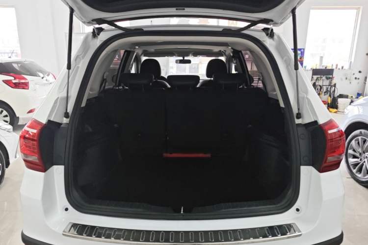 Used Haval H6 2019 Sport Edition 1.5T Automatic Two-Wheel Drive Elite Model China VI Trunk