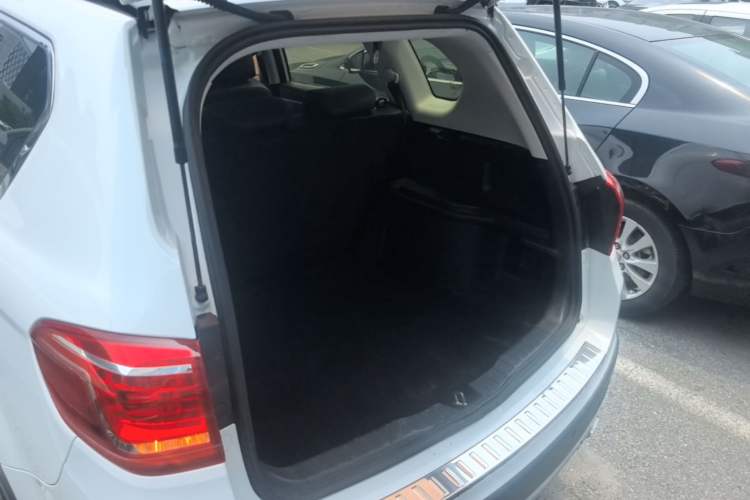 Used Haval H6 2019 Sport Edition 1.5T Automatic Two-Wheel Drive Elite Model China VI Trunk