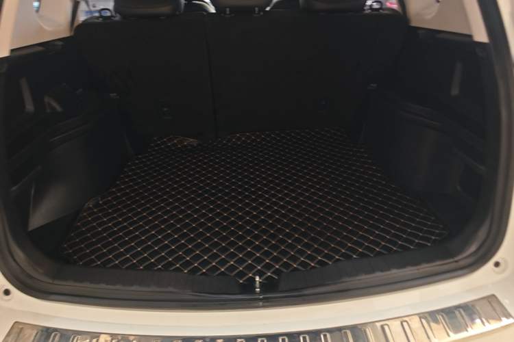 Used Haval H6 2019 Sport Edition 1.5T Automatic Two-Wheel Drive Elite Model China VI Trunk