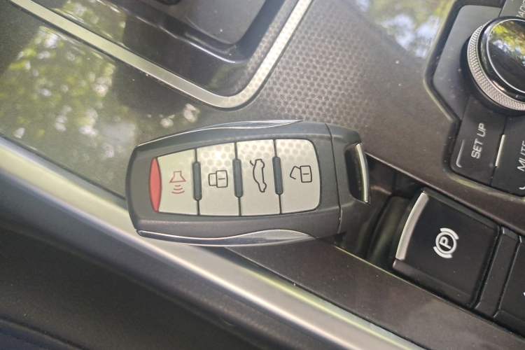 Used Haval H6 2019 Sport Edition 1.5T Automatic Two-Wheel Drive Elite Model China VI Vehicle Key