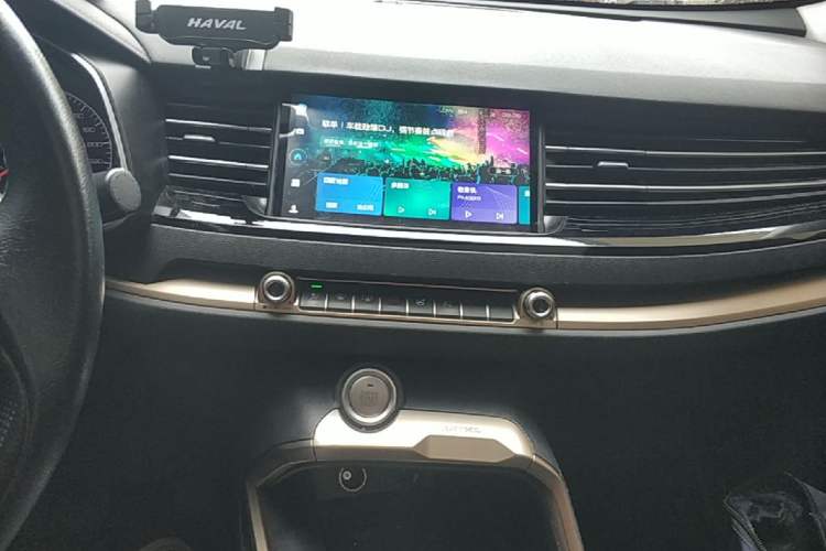 Used Haval H6 2020 1.5 GDIT Automatic Platinum Champion Edition Audio And AC Panel