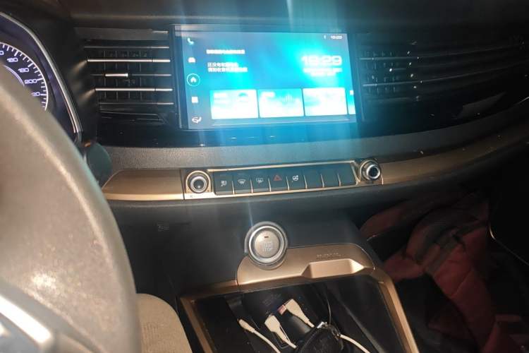 Used Haval H6 2020 1.5 GDIT Automatic Platinum Urban Edition Audio And AC Panel