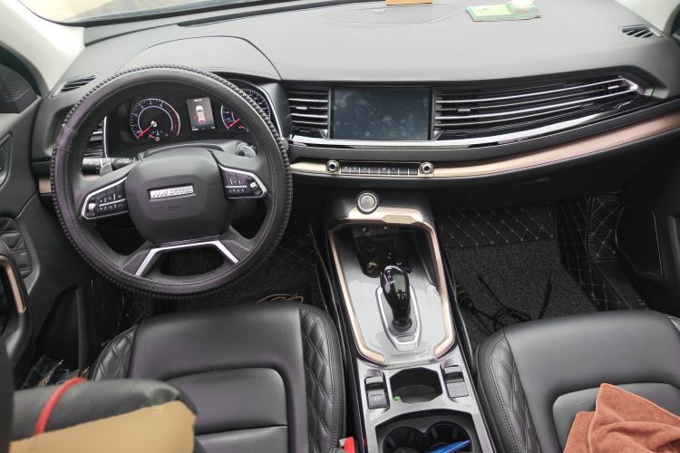 Used Haval H6 2020 1.5 GDIT Automatic Platinum Champion Edition Center Console
