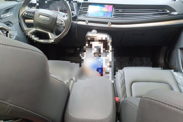 Used Haval H6 2020 1.5 GDIT Automatic Platinum Champion Edition Center Console