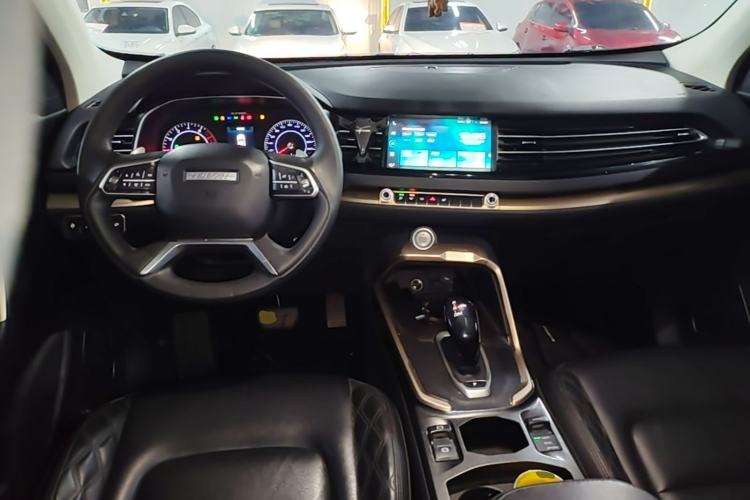 Used Haval H6 2020 1.5 GDIT Automatic Platinum Urban Edition Center Console