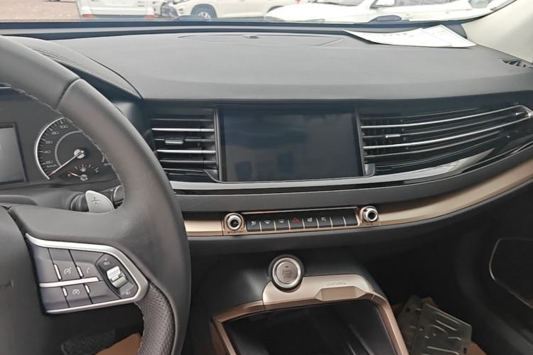 Used Haval H6 2020 1.5 GDIT Automatic Platinum Champion Edition Center Console