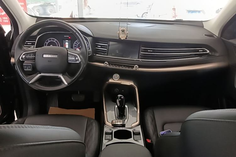 Used Haval H6 2020 1.5 GDIT Automatic Platinum Champion Edition Center Console