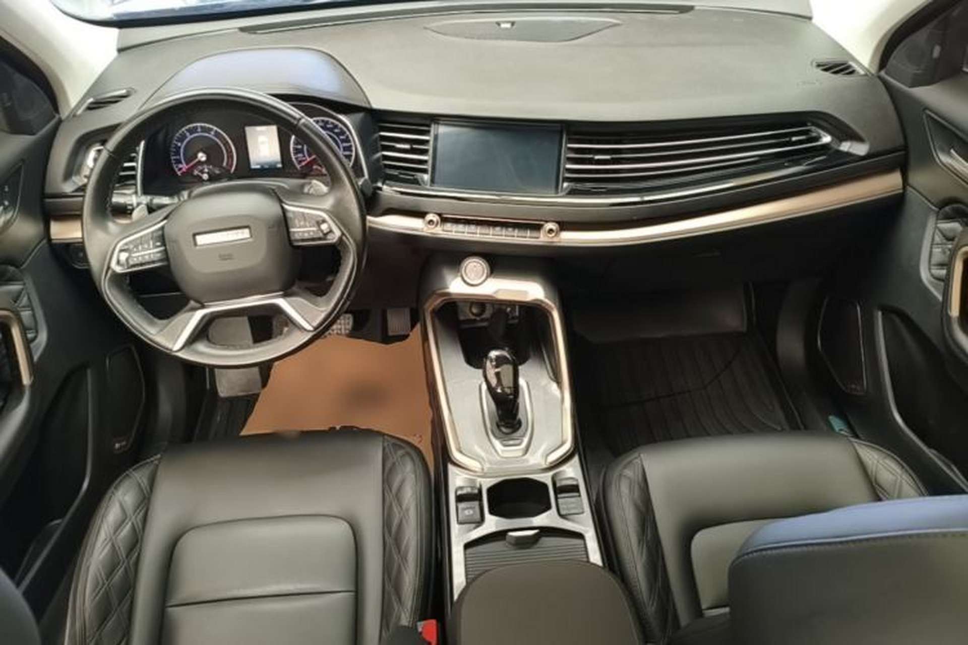 Used Haval H6 2020 1.5 GDIT Automatic Platinum Champion Edition Center Console