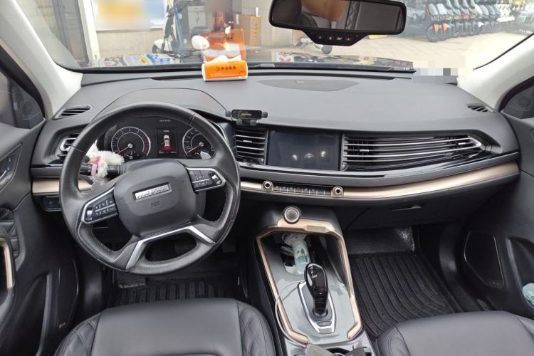 Used Haval H6 2020 1.5 GDIT Automatic Platinum Champion Edition Center Console