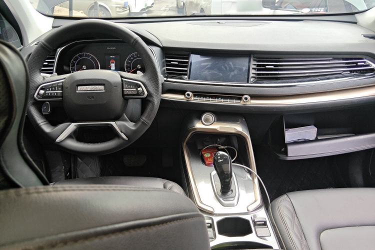 Used Haval H6 2020 1.5 GDIT Automatic Platinum Urban Edition Center Console