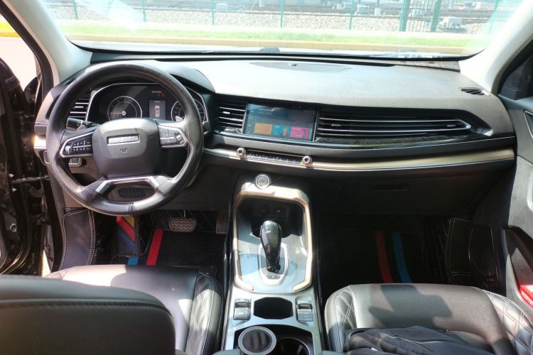 Used Haval H6 2020 1.5 GDIT Automatic Platinum Urban Edition Center Console