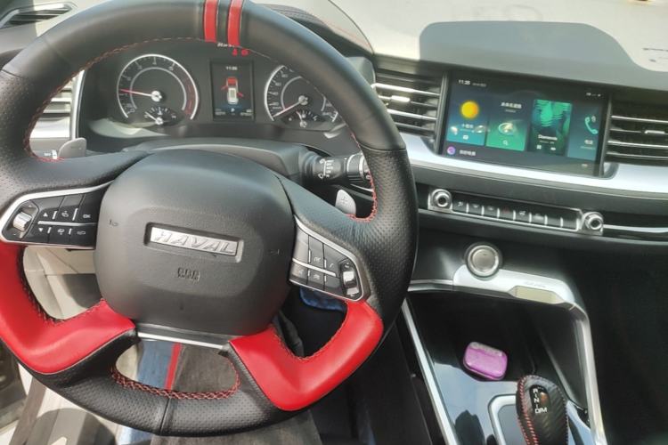 Used Haval H6 2020 2.0 GDIT Automatic GT Champion Edition Center Console