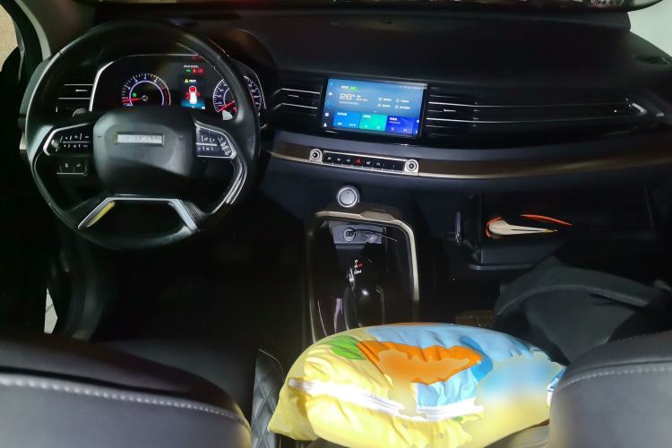 Used Haval H6 2020 1.5 GDIT Automatic Platinum Champion Edition Center Console