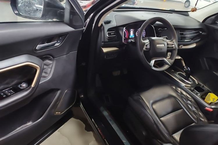 Used Haval H6 2020 1.5 GDIT Automatic Platinum Urban Edition Driver Seat
