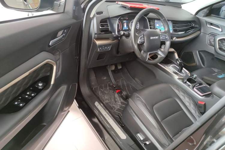 Used Haval H6 2020 2.0 GDIT Automatic Platinum Champion Edition Driver Seat